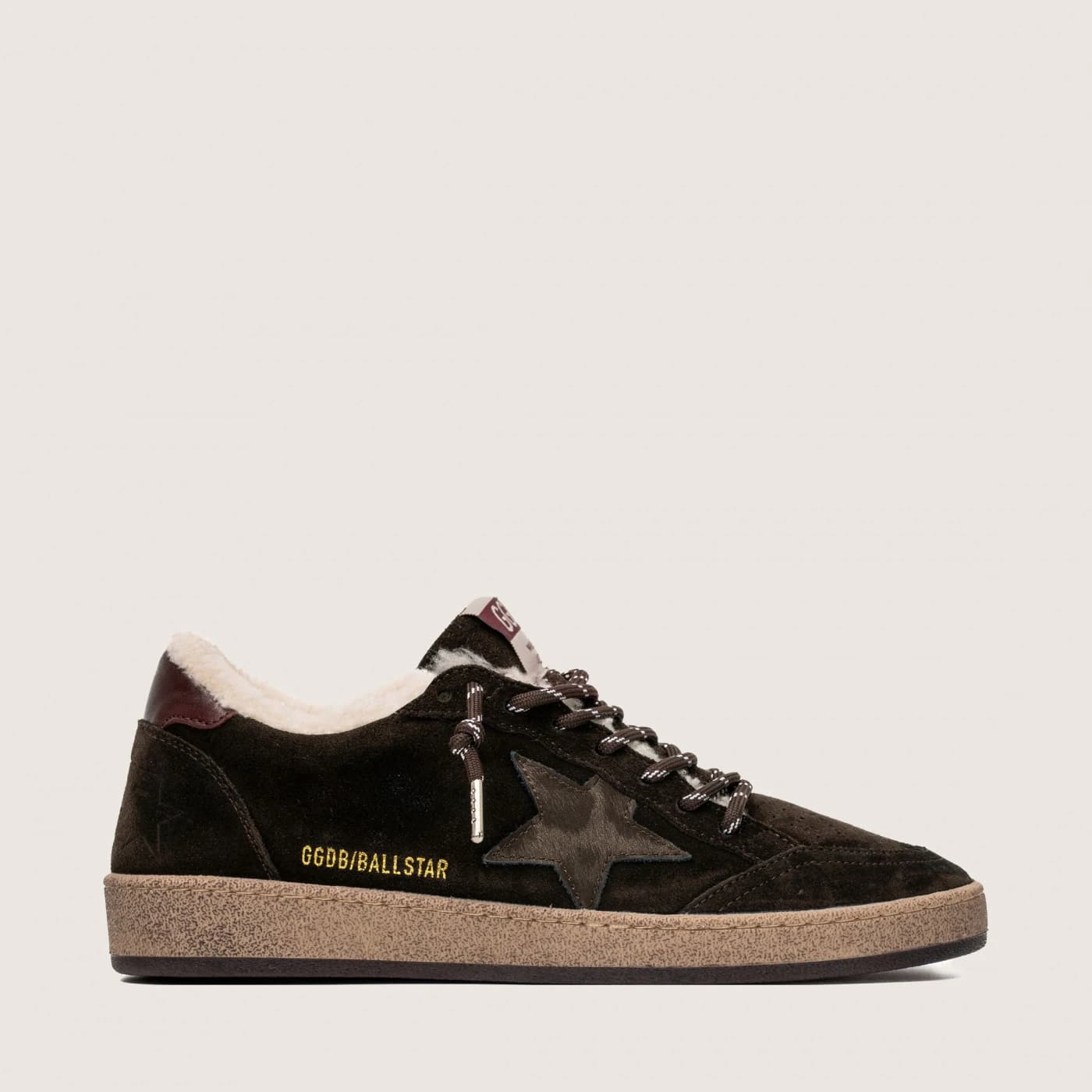 Женские кеды Зимние Golden Goose Ball Star / Замша корич / корич зв цена 28 392 ₽ Женские кеды Зимние Golden Goose Ball Star / Замша корич / корич зв цена 28 392 ₽ фото и описание в каталоге сайта goldengoose.moscow