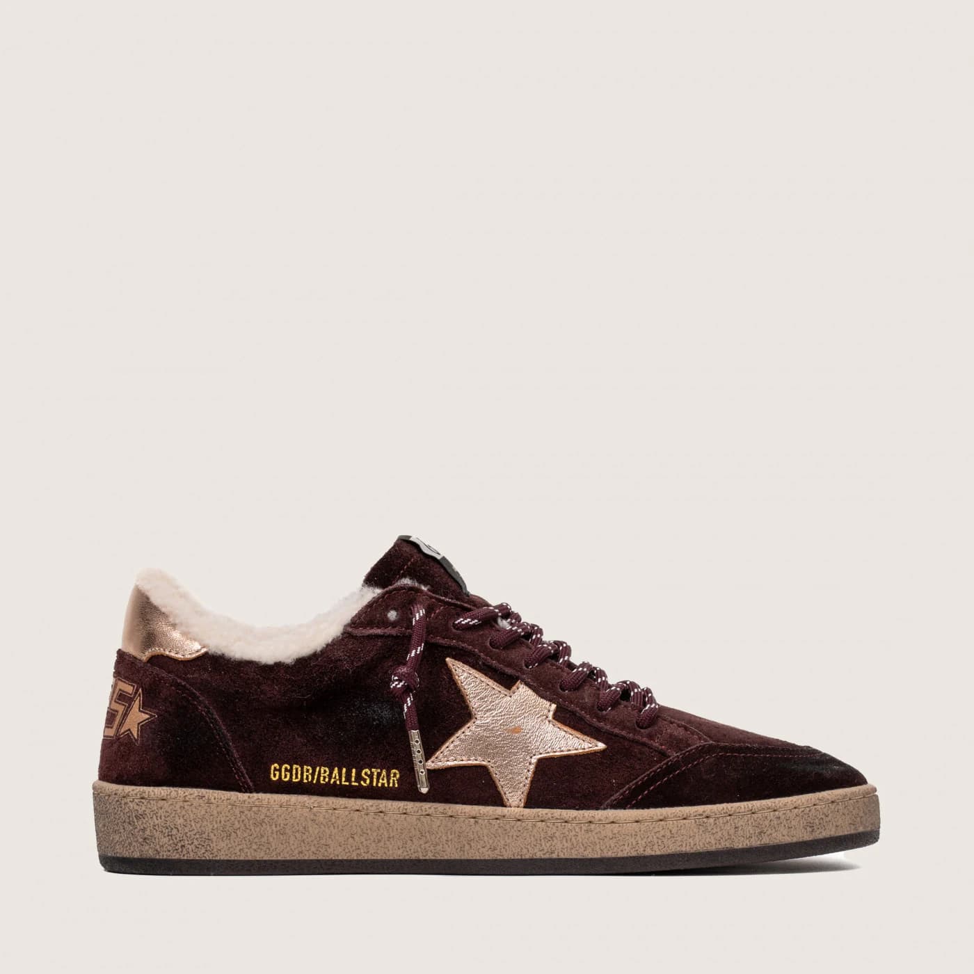 Женские кеды Зимние Golden Goose Ball Star / Замша бордо / золотая звезда цена 28 111 ₽ Женские кеды Зимние Golden Goose Ball Star / Замша бордо / золотая звезда цена 28 111 ₽ фото и описание в каталоге сайта goldengoose.moscow